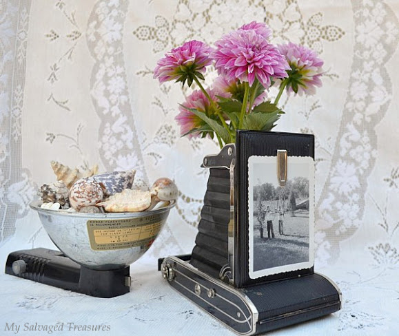Cool and Grunge DIY Recyled Tutorials- vintage camera vase