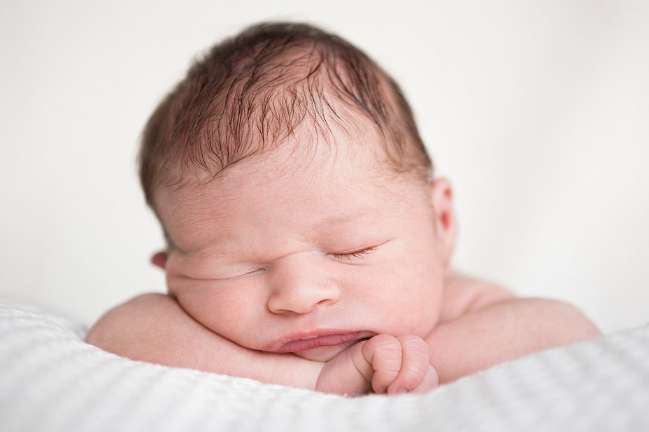 Newborn photography tutorials- uneven skintone
